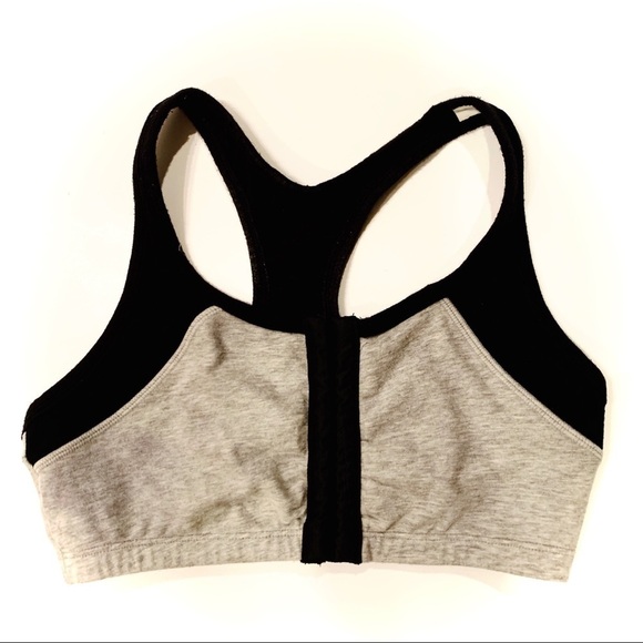 Fruit of the Loom Other - Fruit of the Loom Snap Front Sports Bra - 34C